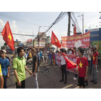 More than 20 dead as anti-China riots spread in Vietnam